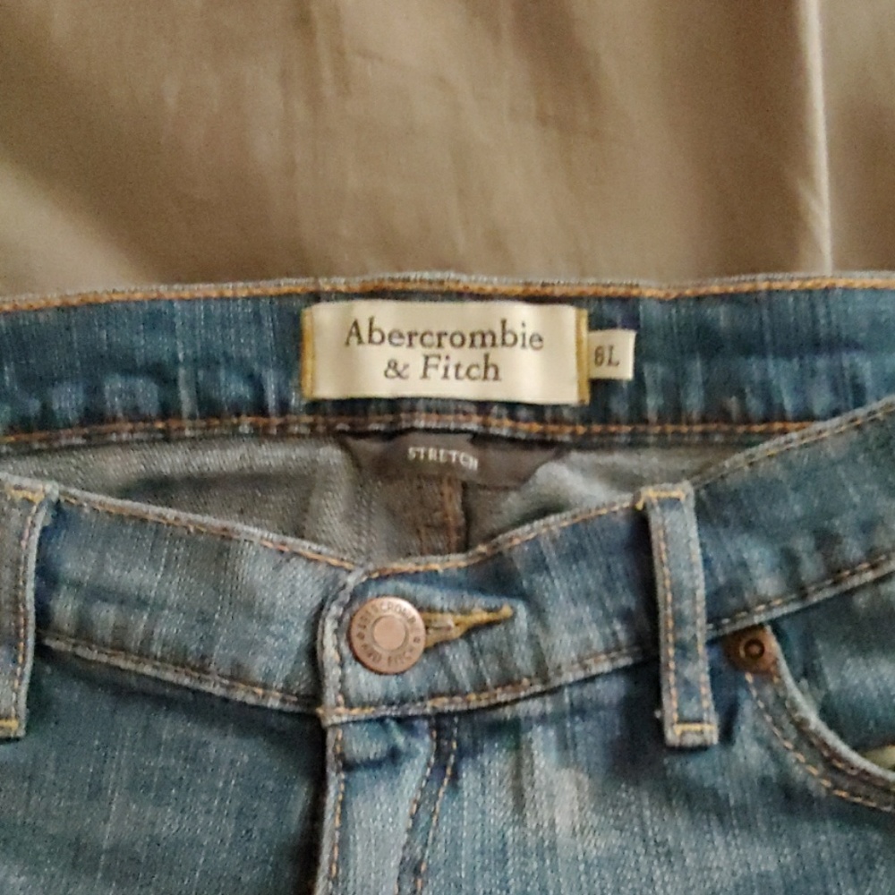 Jeans - Picture 2 of 3